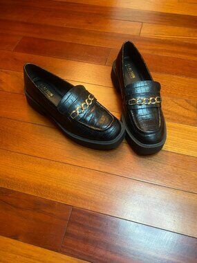 Kenneth Cole Reaction Black Sienna Lug Loafers size 6.5 Black